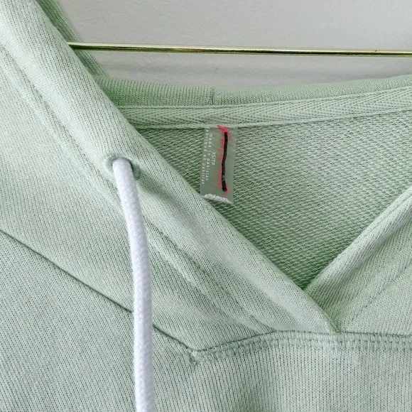 NWOT Free People Movement Playbook Hoodie in Lemongrass Size Extra Small - Picture 6 of 7